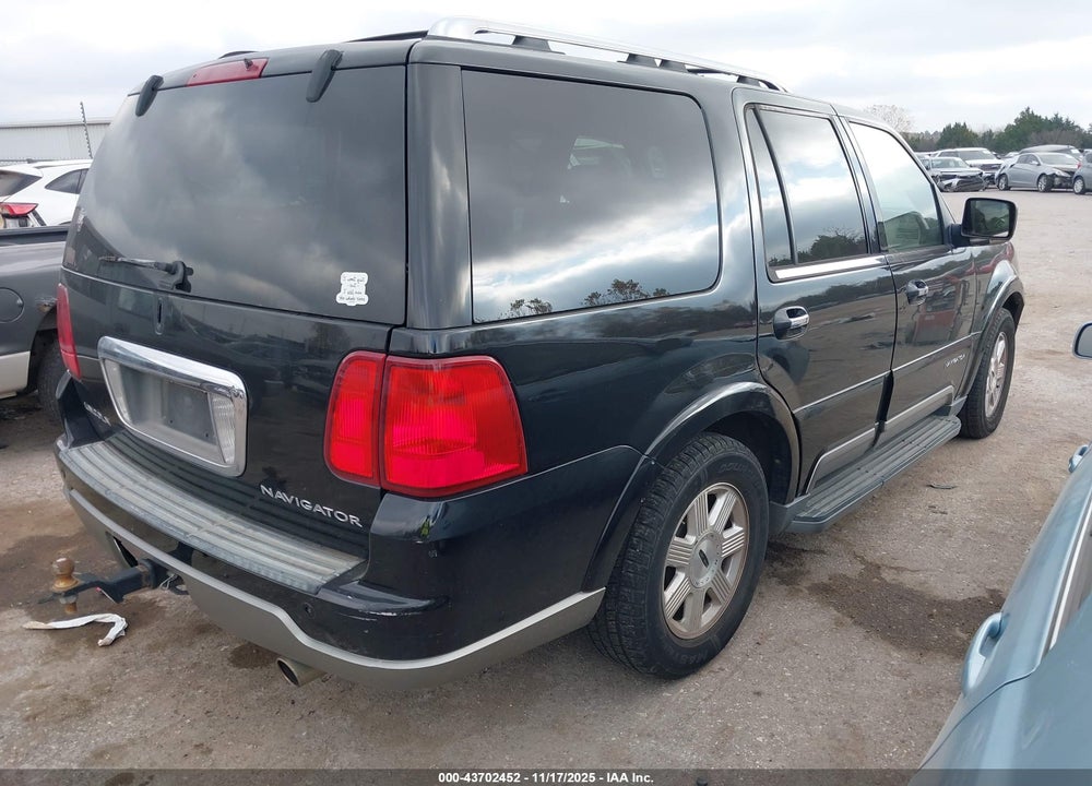 2004 LINCOLN NAVIGATOR VIN: 5LMFU28RX4LJ43628