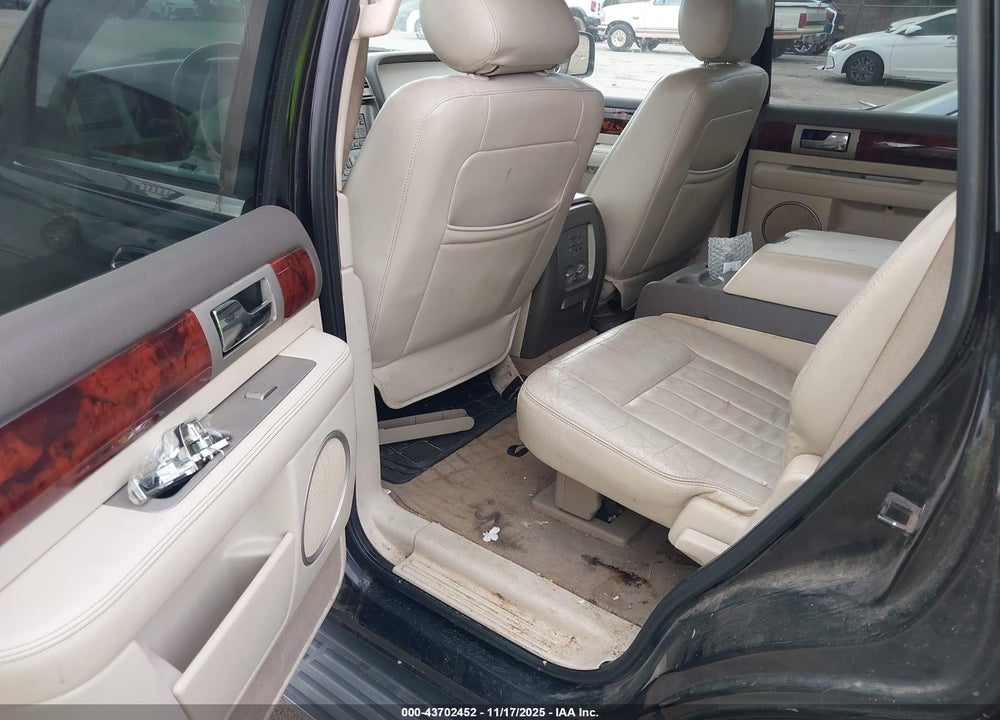 2004 LINCOLN NAVIGATOR VIN: 5LMFU28RX4LJ43628