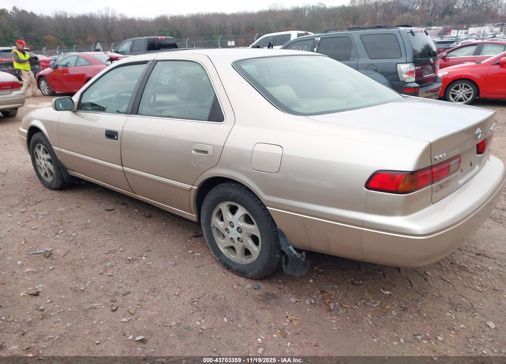 1999 TOYOTA CAMRY LE/XLE VIN: 4T1BF28K0XU929838