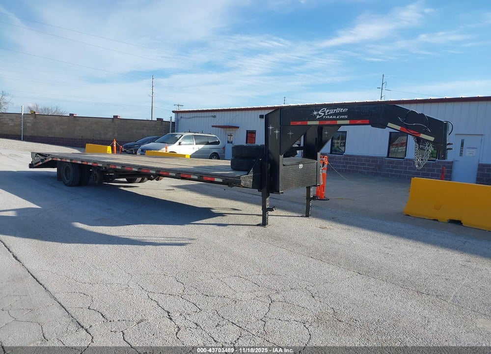 2021 STARLITE TRAILER MFG CO 28' GOOSENECK FLATBED TRAILER VIN: 13YGF2820MC126960
