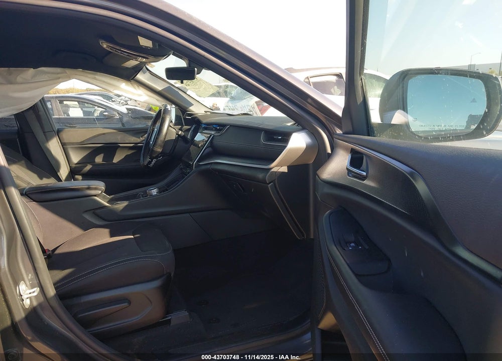 2025 JEEP GRAND CHEROKEE LAREDO 4X2 VIN: 1C4RJGAGXSC308559