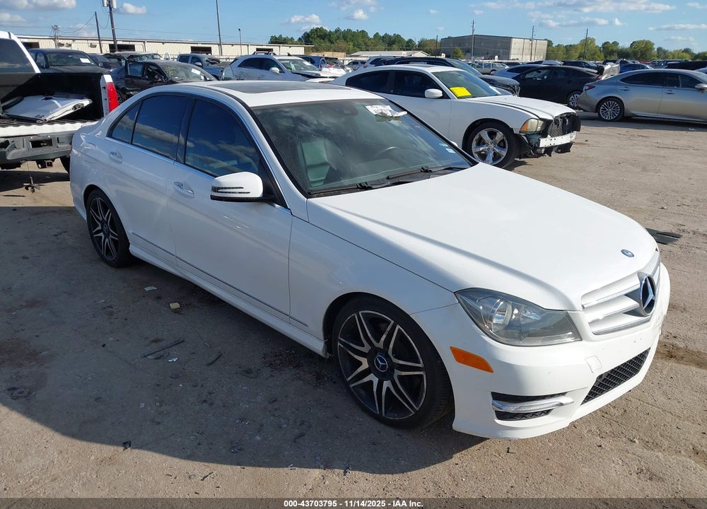 2013 MERCEDES-BENZ C 350 VIN: WDDGF5HB2DR271844
