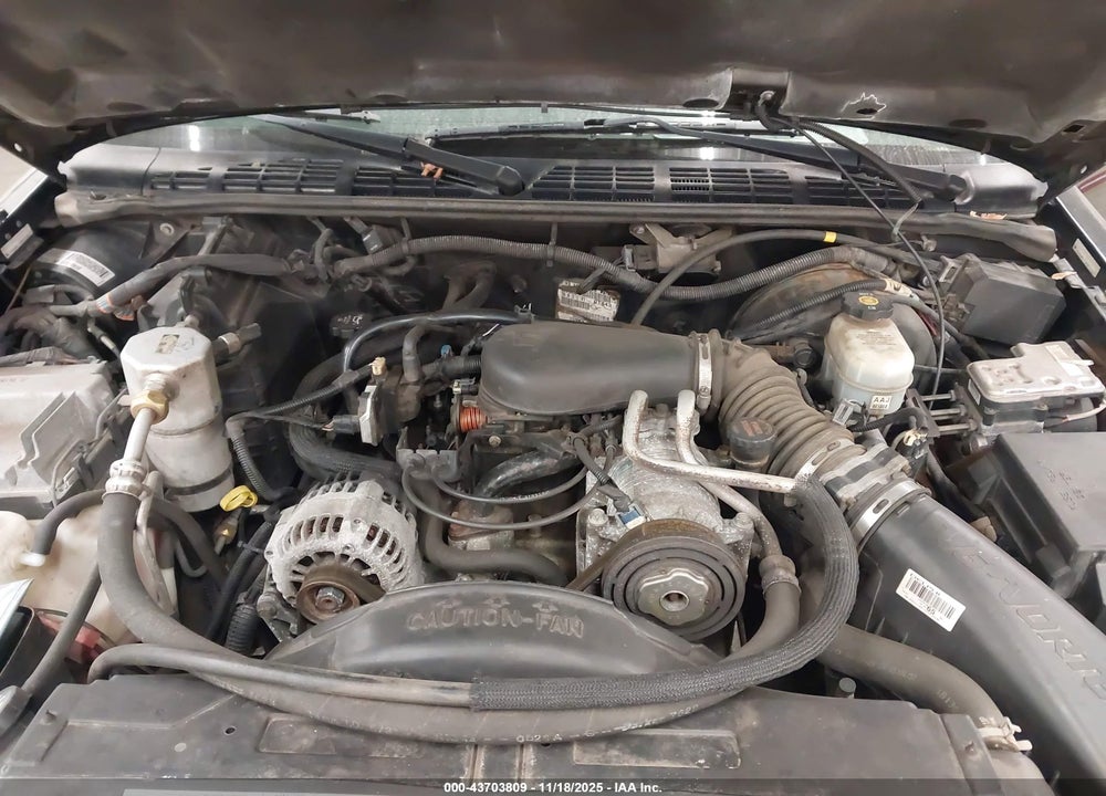 2003 CHEVROLET S-10 LS VIN: 1GCDT13X73K169898