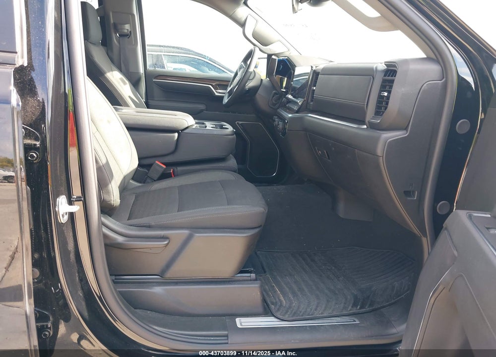 2026 CHEVROLET SILVERADO 1500 4WD SHORT BED RST VIN: 1GCUKEED8TZ136221