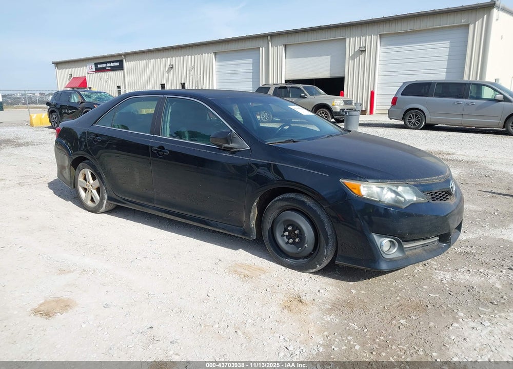2014 TOYOTA CAMRY SE VIN: 4T1BF1FK7EU818990