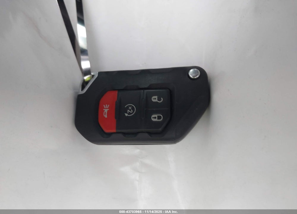 2021 JEEP WRANGLER UNLIMITED SAHARA ALTITUDE 4X4 VIN: 1C4HJXEN1MW870193