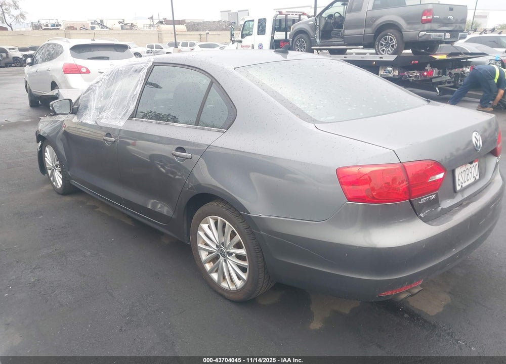 2011 VOLKSWAGEN JETTA 2.5L SEL VIN: 3VWLZ7AJ2BM368468