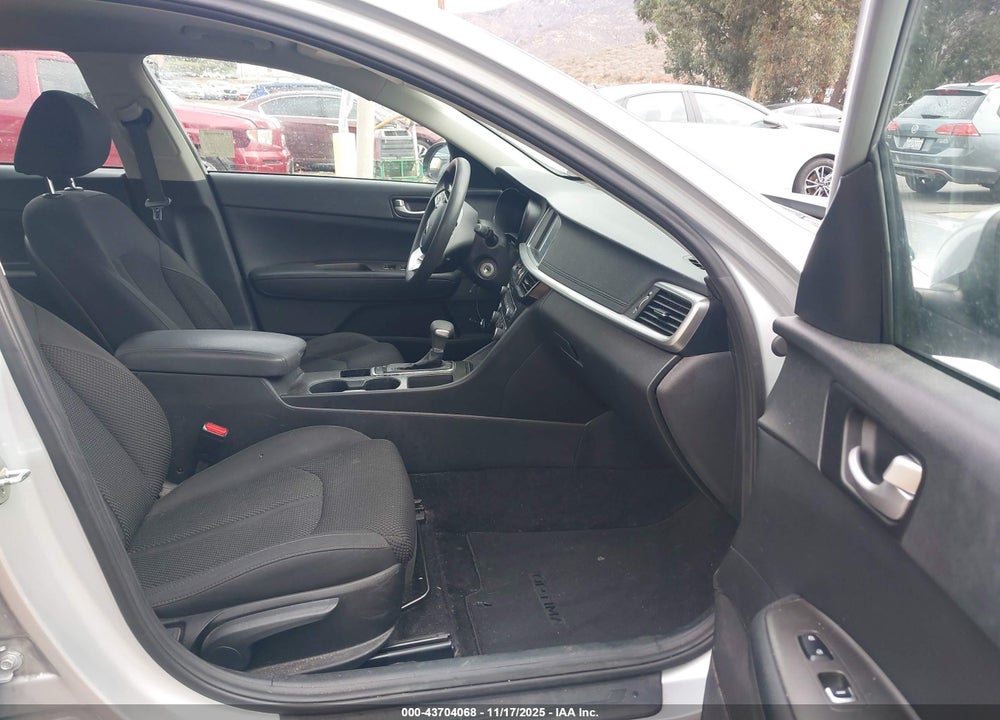 2019 KIA OPTIMA LX VIN: 5XXGT4L30KG351222