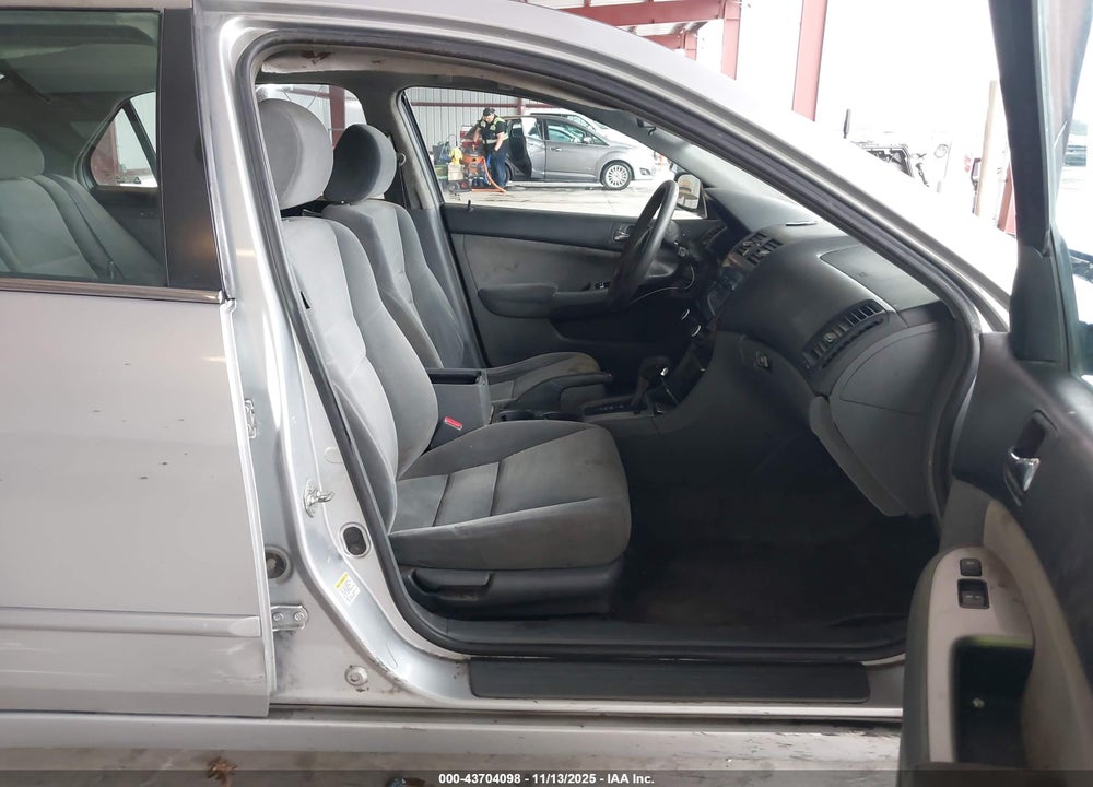 2007 HONDA ACCORD 2.4 EX VIN: 1HGCM56777A210880