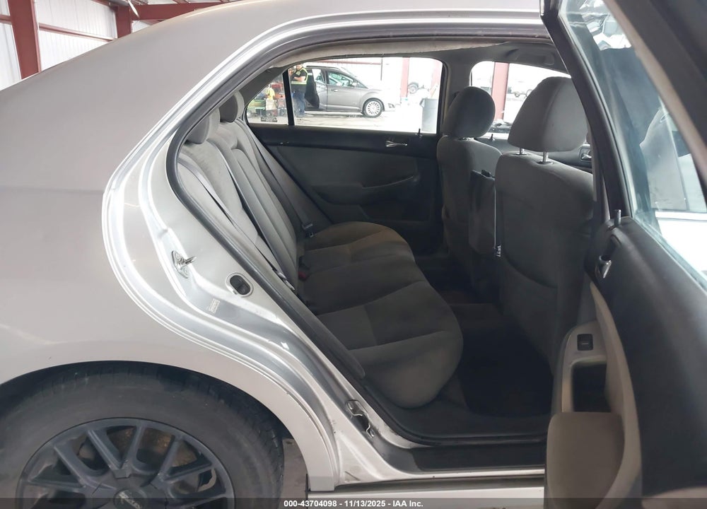 2007 HONDA ACCORD 2.4 EX VIN: 1HGCM56777A210880