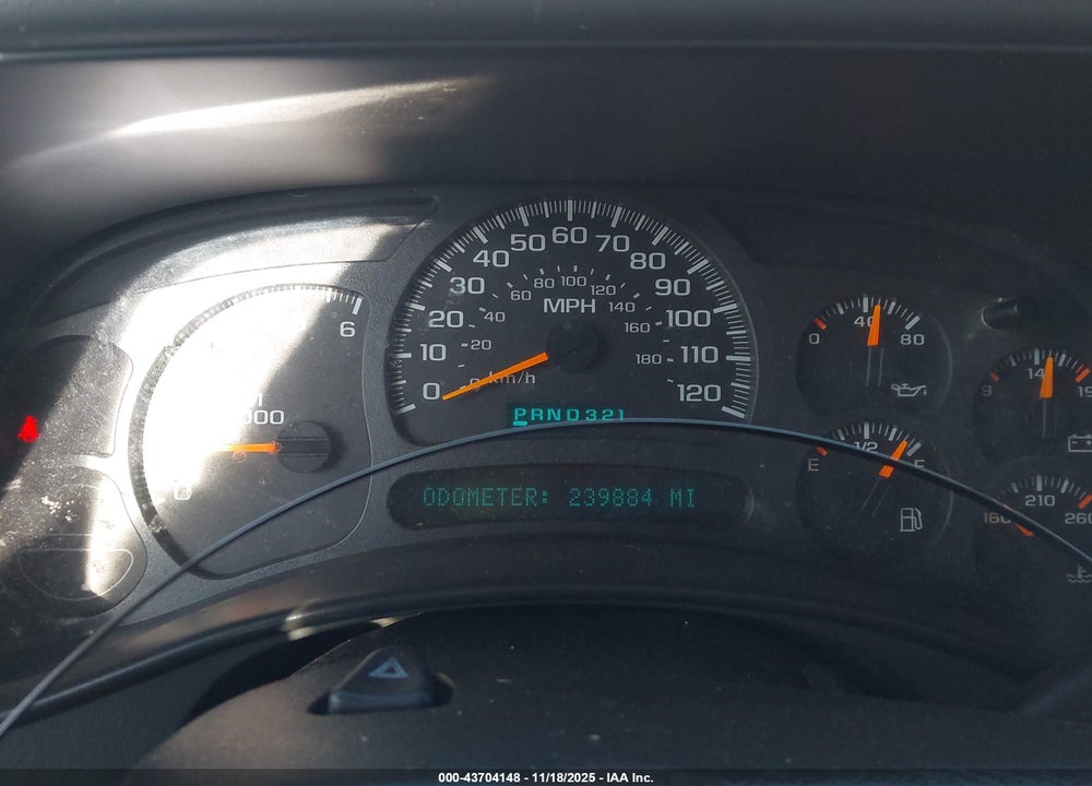2004 CHEVROLET SUBURBAN 1500 LT VIN: 3GNFK16Z84G217823