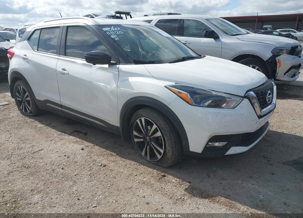 2019 NISSAN KICKS SR VIN: 3N1CP5CU4KL496255