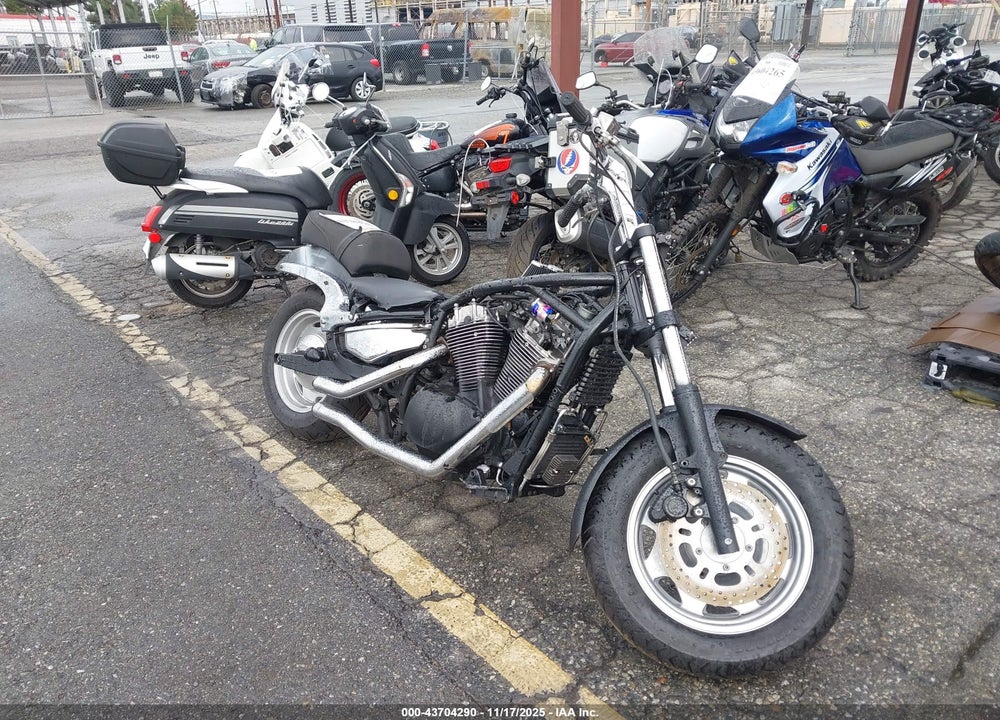 2000 SUZUKI VL1500 VIN: JS1VY51A5Y2101368