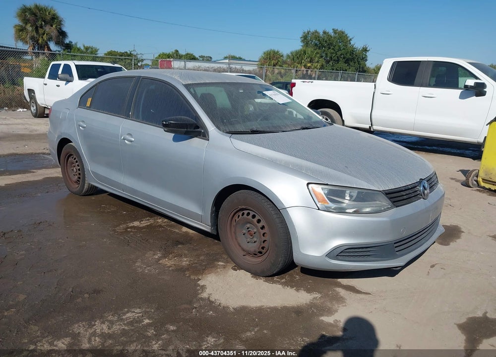 2013 VOLKSWAGEN JETTA 2.0L S VIN: 3VW2K7AJ1DM300360
