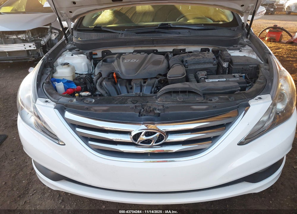 2014 HYUNDAI SONATA SE VIN: 5NPEC4AC2EH886118