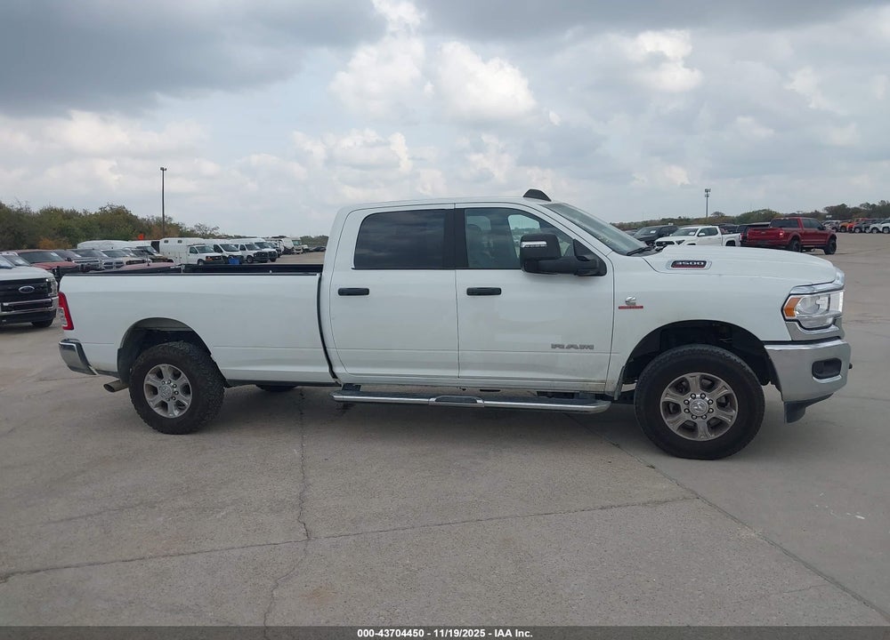 2024 RAM 3500 BIG HORN  4X4 8' BOX VIN: 3C63R3HL5RG339226