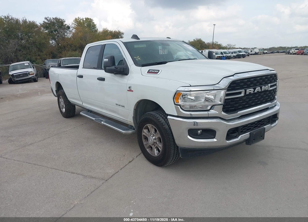 2024 RAM 3500 BIG HORN  4X4 8' BOX VIN: 3C63R3HL5RG339226
