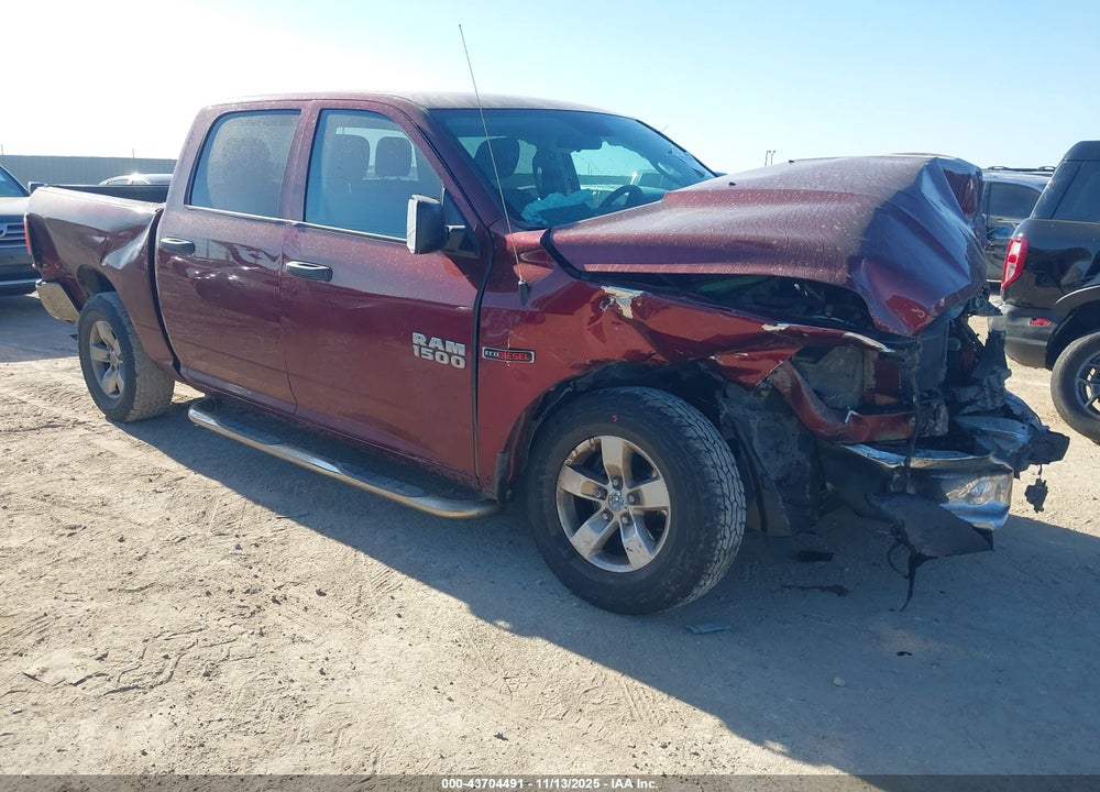 2018 RAM 1500 TRADESMAN  4X2 5'7 BOX VIN: 1C6RR6KM4JS226054