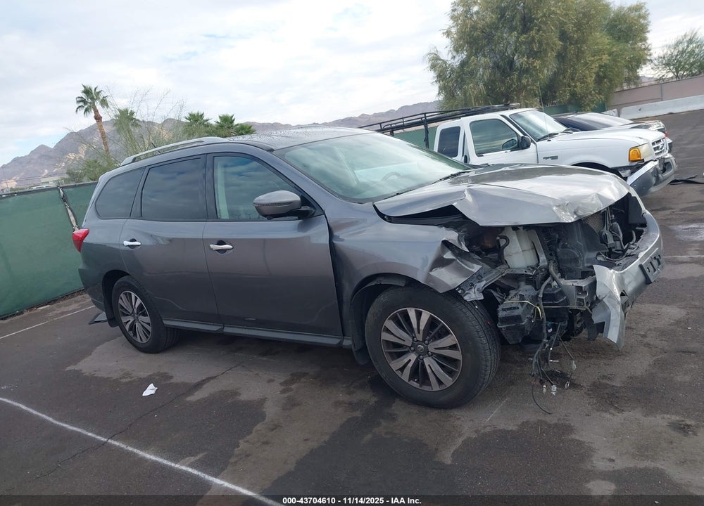 2017 NISSAN PATHFINDER SL VIN: 5N1DR2MM8HC686391