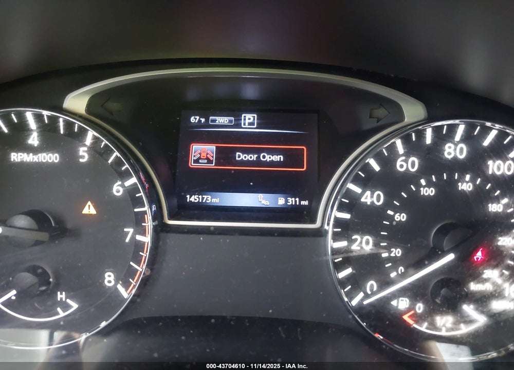 2017 NISSAN PATHFINDER SL VIN: 5N1DR2MM8HC686391