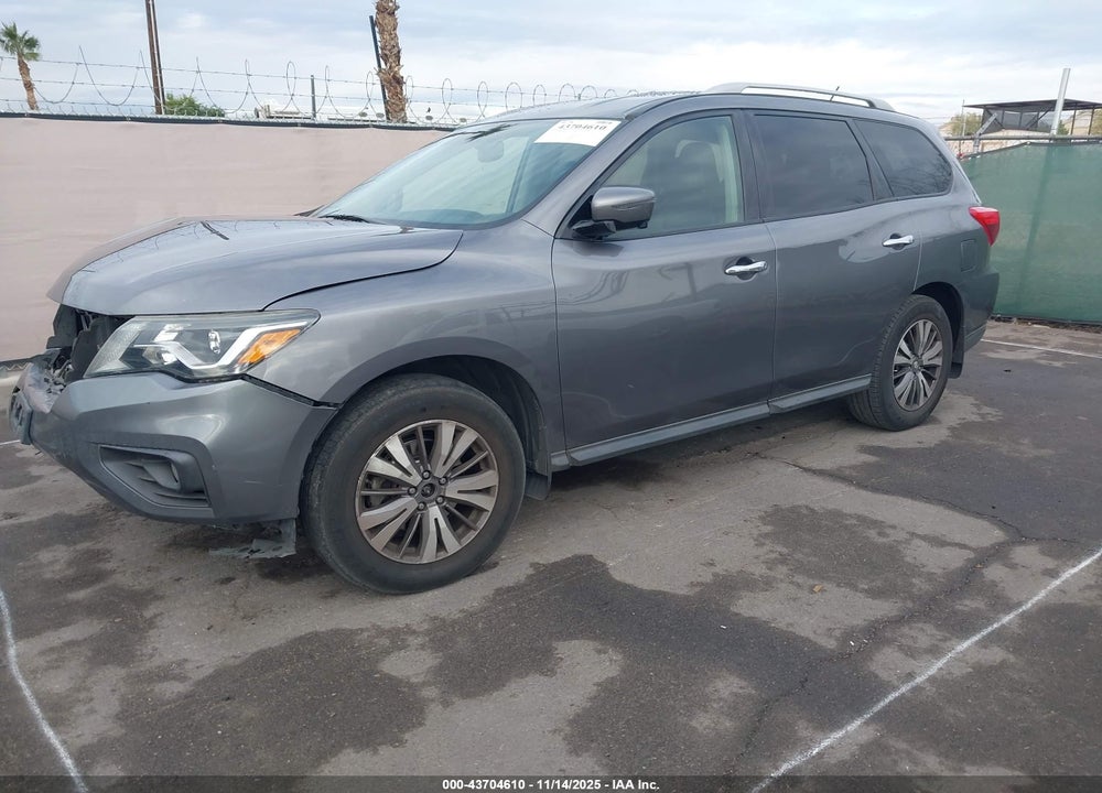 2017 NISSAN PATHFINDER SL VIN: 5N1DR2MM8HC686391