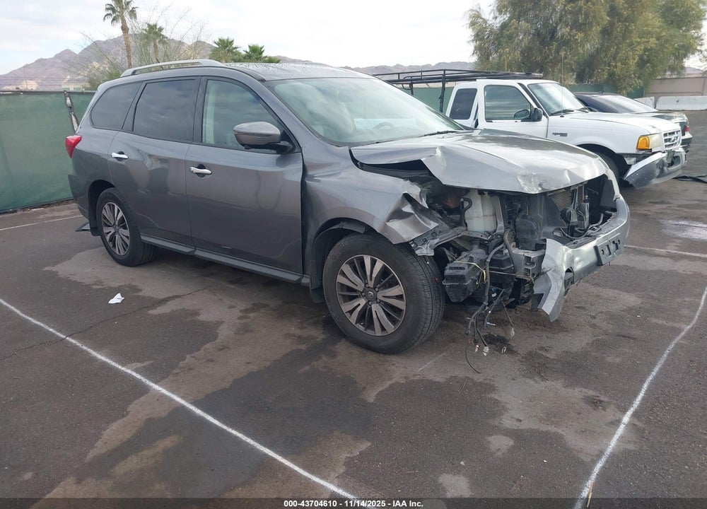 2017 NISSAN PATHFINDER SL VIN: 5N1DR2MM8HC686391
