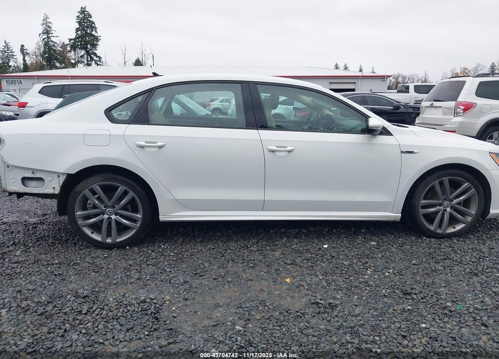 2018 VOLKSWAGEN PASSAT 2.0T R-LINE/2.0T S VIN: 1VWAA7A33JC043909