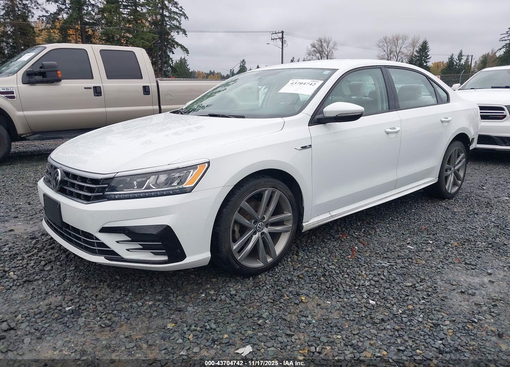 2018 VOLKSWAGEN PASSAT 2.0T R-LINE/2.0T S VIN: 1VWAA7A33JC043909