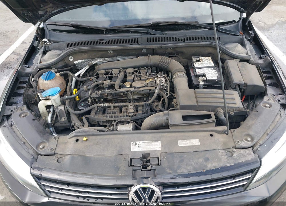 2014 VOLKSWAGEN JETTA 1.8T SE VIN: 3VWD17AJ6EM395009