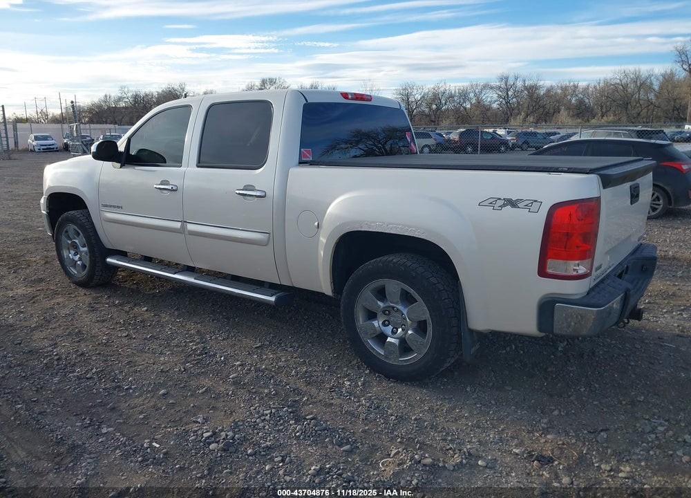 2011 GMC SIERRA 1500 SLT VIN: 3GTP2WE37BG150295