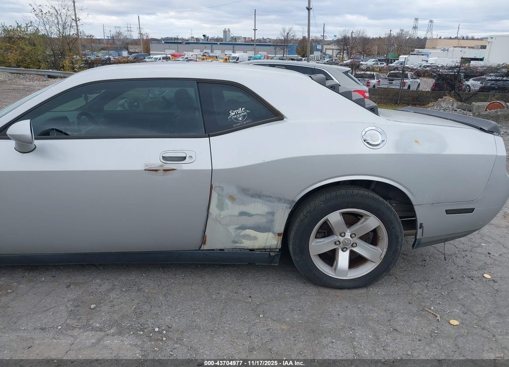 2009 DODGE CHALLENGER SE VIN: 2B3LJ44V59H541790