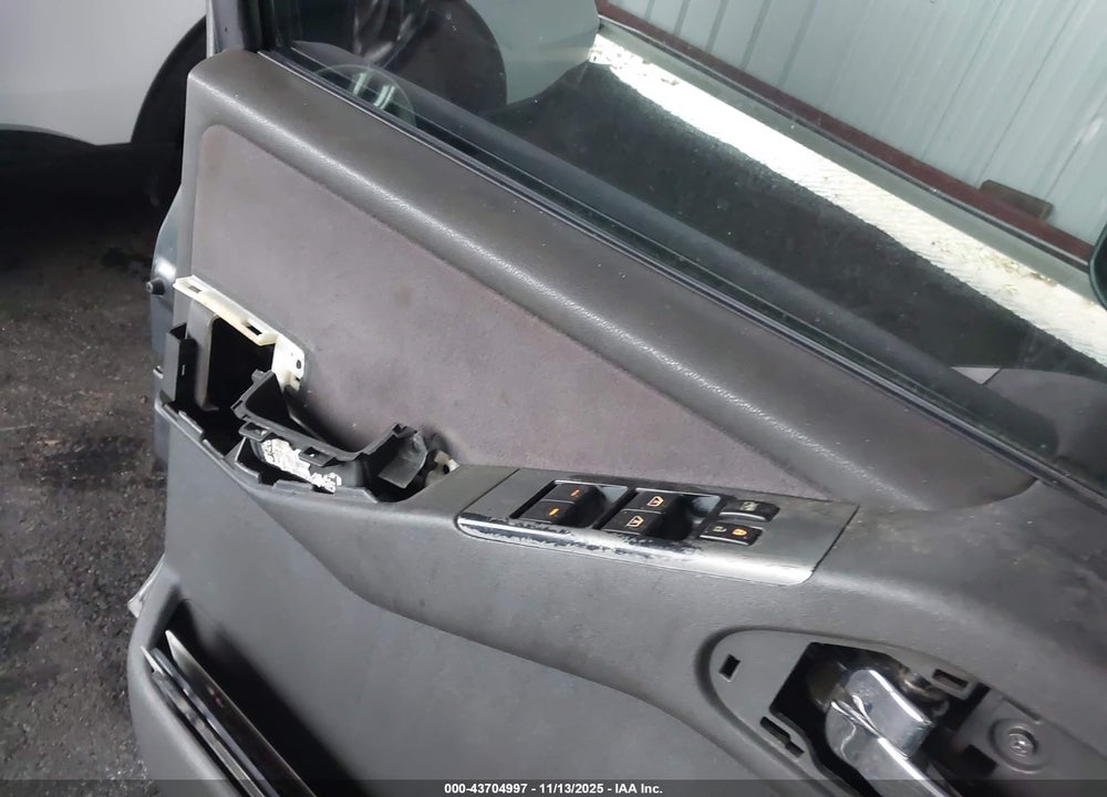 2007 NISSAN PATHFINDER SE VIN: 5N1AR18UX7C636078