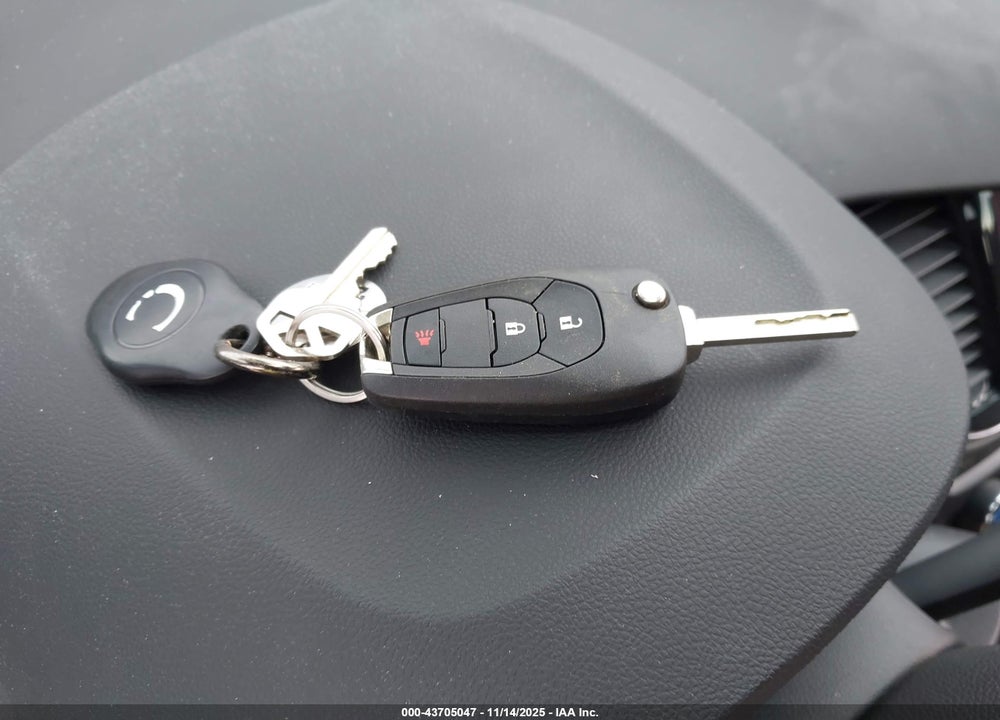 2021 CHEVROLET TRAX AWD LS VIN: KL7CJNSBXMB346439