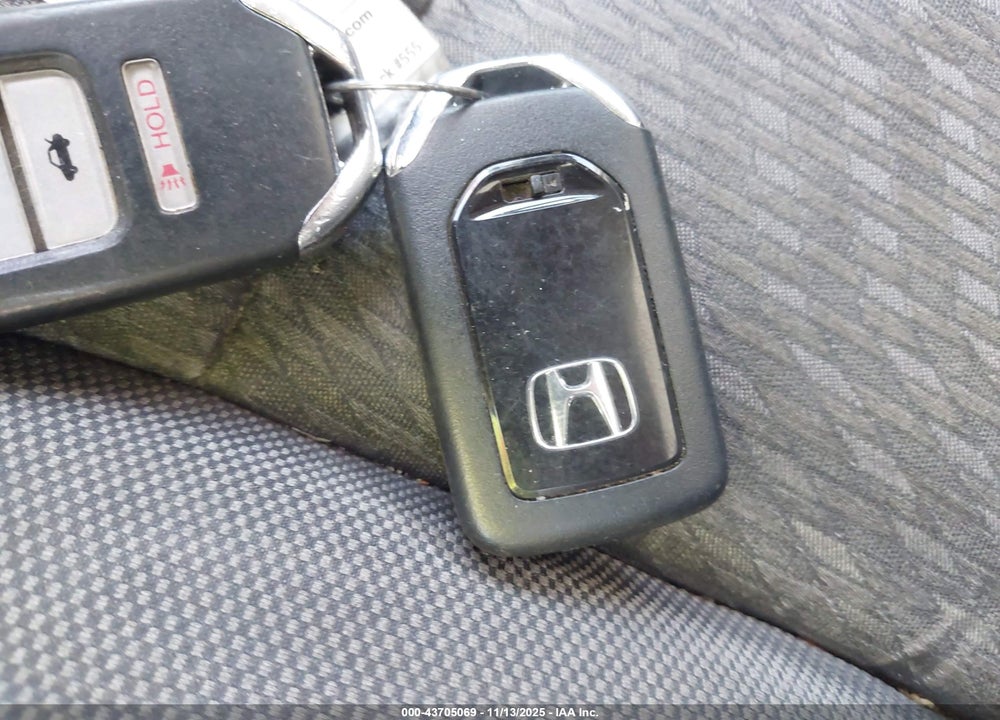 2015 HONDA CIVIC VIN: 19XFB2F8XFE052698