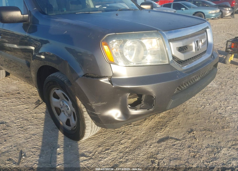2010 HONDA PILOT LX VIN: 5FNYF4H2XAB023836