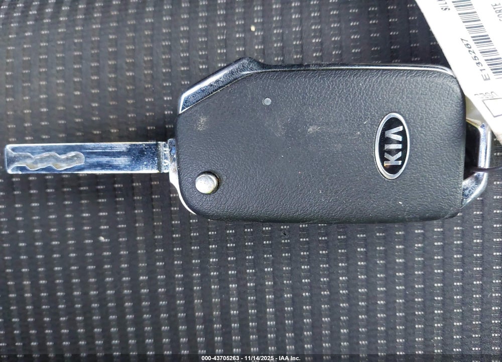 2019 KIA FORTE LXS VIN: 3KPF24AD1KE135267