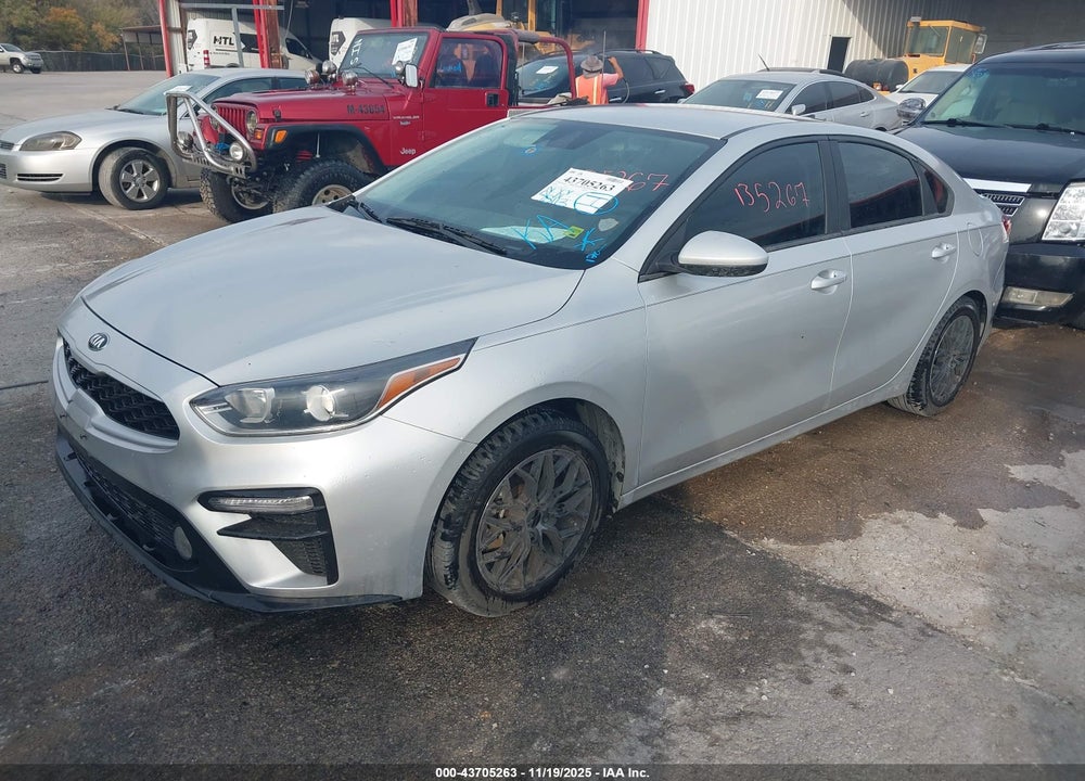 2019 KIA FORTE LXS VIN: 3KPF24AD1KE135267