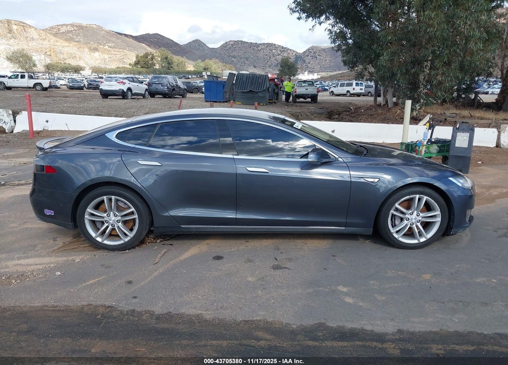 2015 TESLA MODEL S 60/70/85 VIN: 5YJSA1E15FF105348