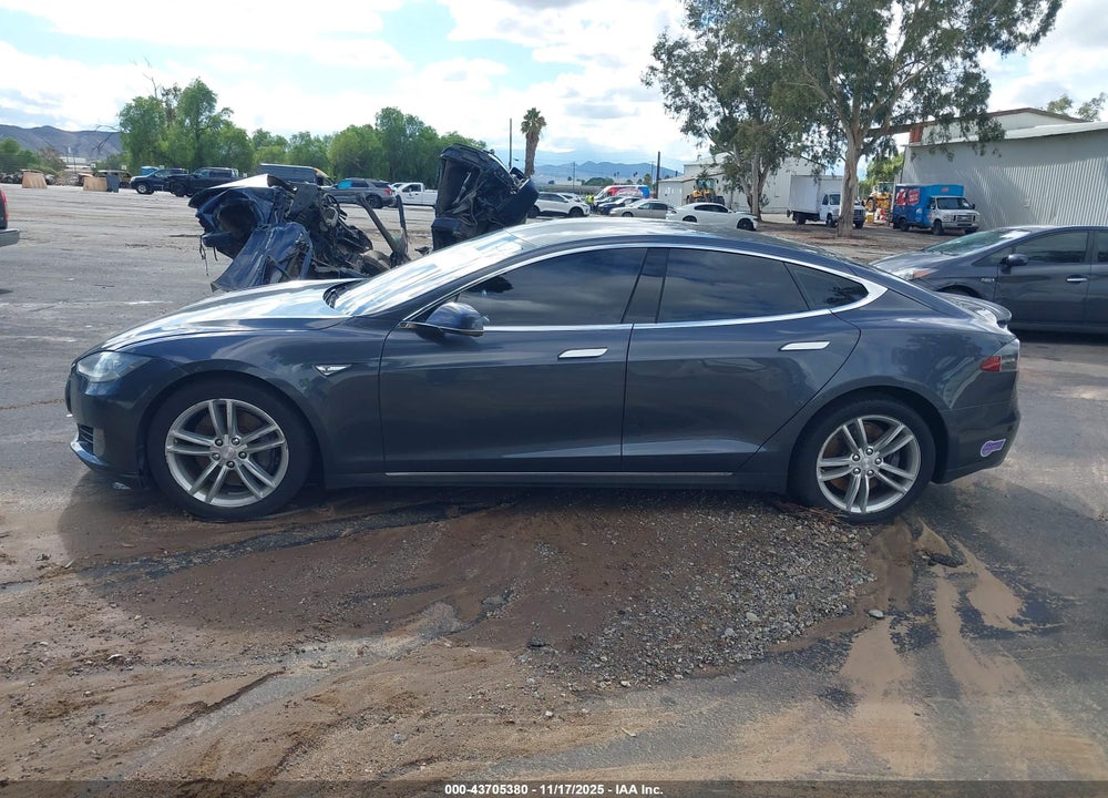 2015 TESLA MODEL S 60/70/85 VIN: 5YJSA1E15FF105348