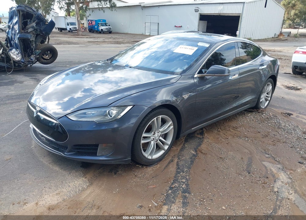 2015 TESLA MODEL S 60/70/85 VIN: 5YJSA1E15FF105348