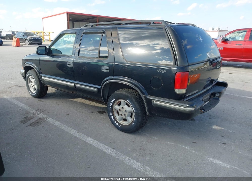 1999 CHEVROLET BLAZER LS VIN: 1GNDT13W8X2109214