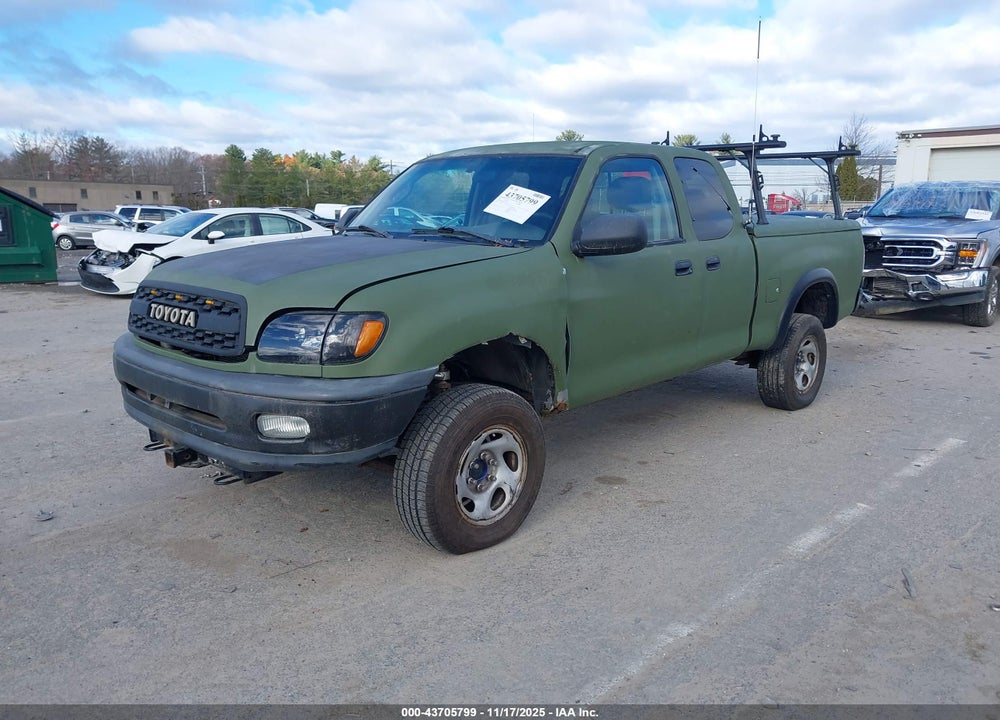 2002 TOYOTA TUNDRA SR5 V8 VIN: 5TBBT441X2S329470