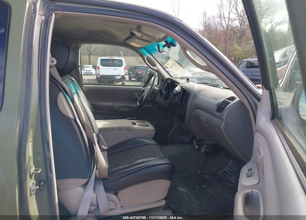 2002 TOYOTA TUNDRA SR5 V8 VIN: 5TBBT441X2S329470