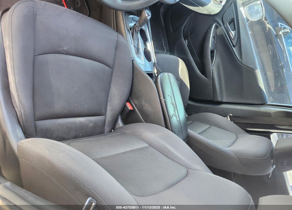2017 CHEVROLET MALIBU 1LT VIN: 1G1ZE5ST2HF260866