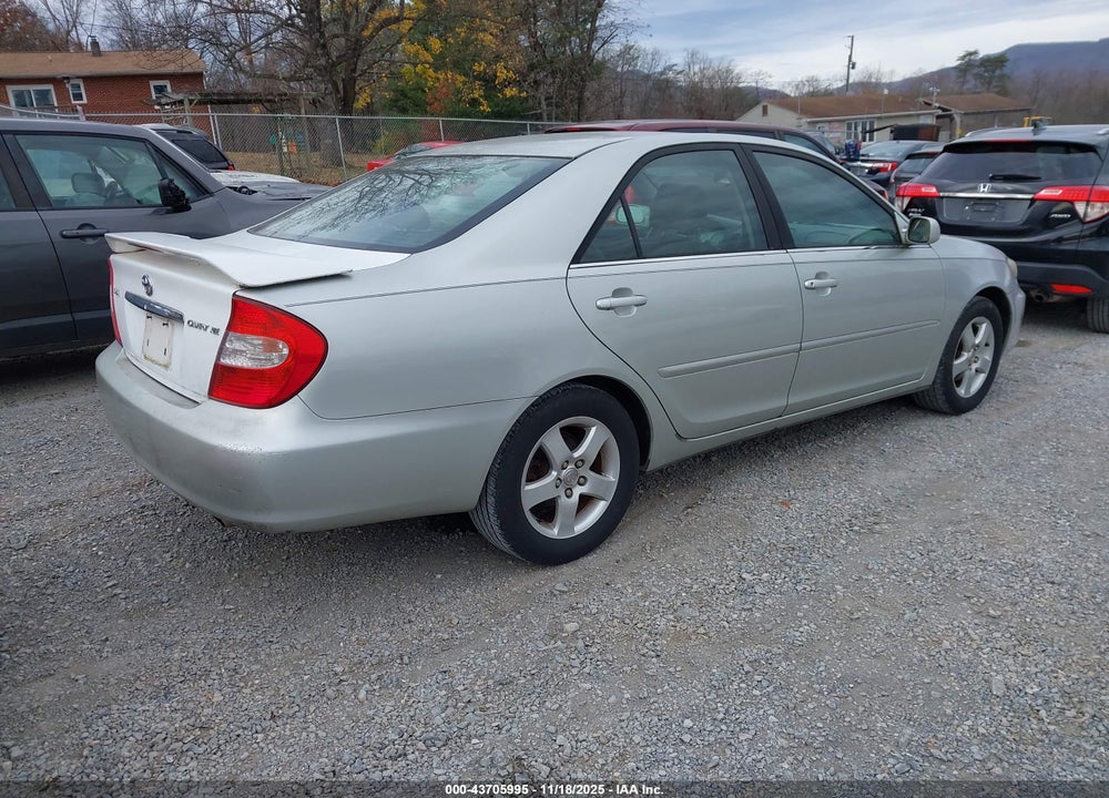2002 TOYOTA CAMRY SE VIN: JTDBE32K120107684