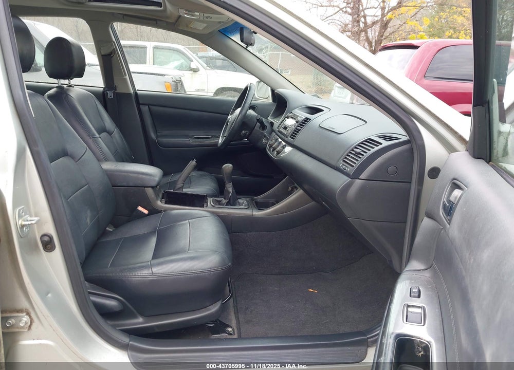 2002 TOYOTA CAMRY SE VIN: JTDBE32K120107684