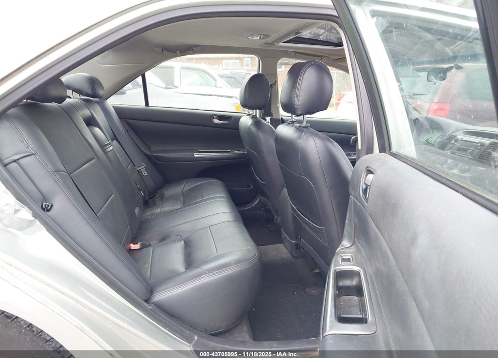 2002 TOYOTA CAMRY SE VIN: JTDBE32K120107684