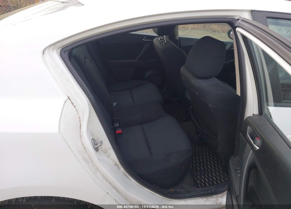 2010 MAZDA 3 I TOURING VIN: JM1BL1SG3A1284123
