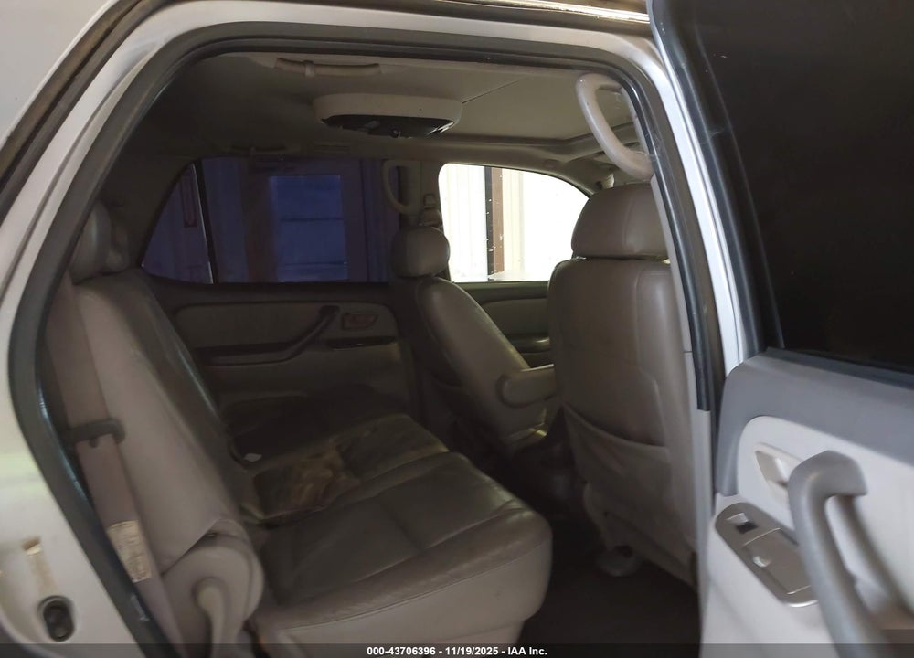 2001 TOYOTA SEQUOIA LIMITED V8 VIN: 5TDBT48A21S004330