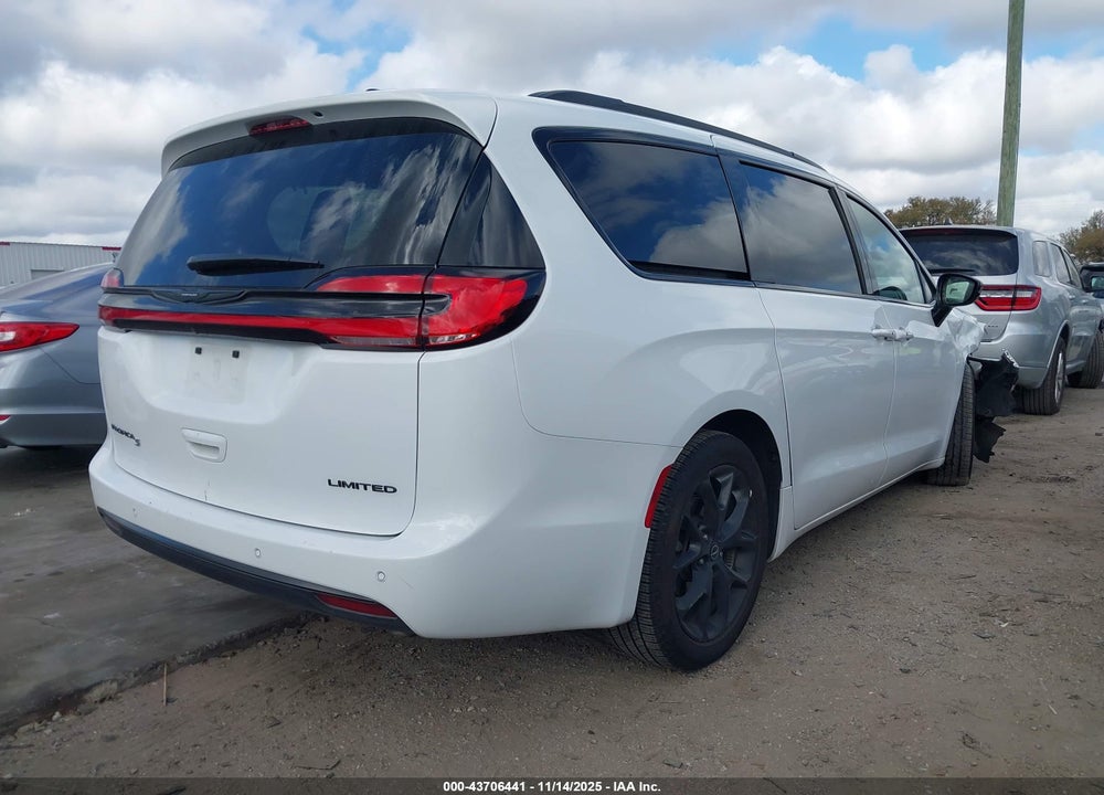 2025 CHRYSLER PACIFICA LIMITED VIN: 2C4RC1GG6SR553722